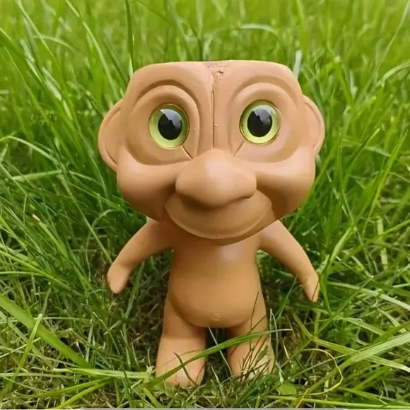 Troll flower plot w/green eyes (NWT) - Picture 7 of 7